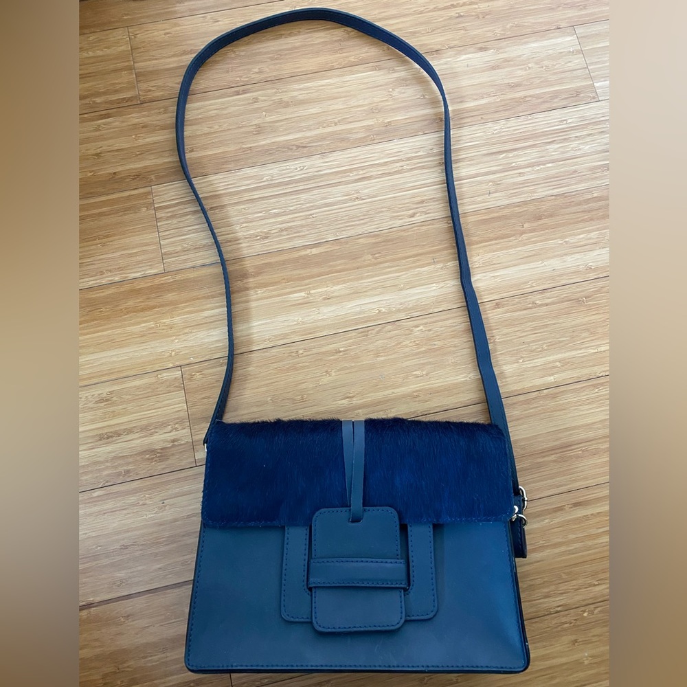 Vibrant leather European crossbody bag